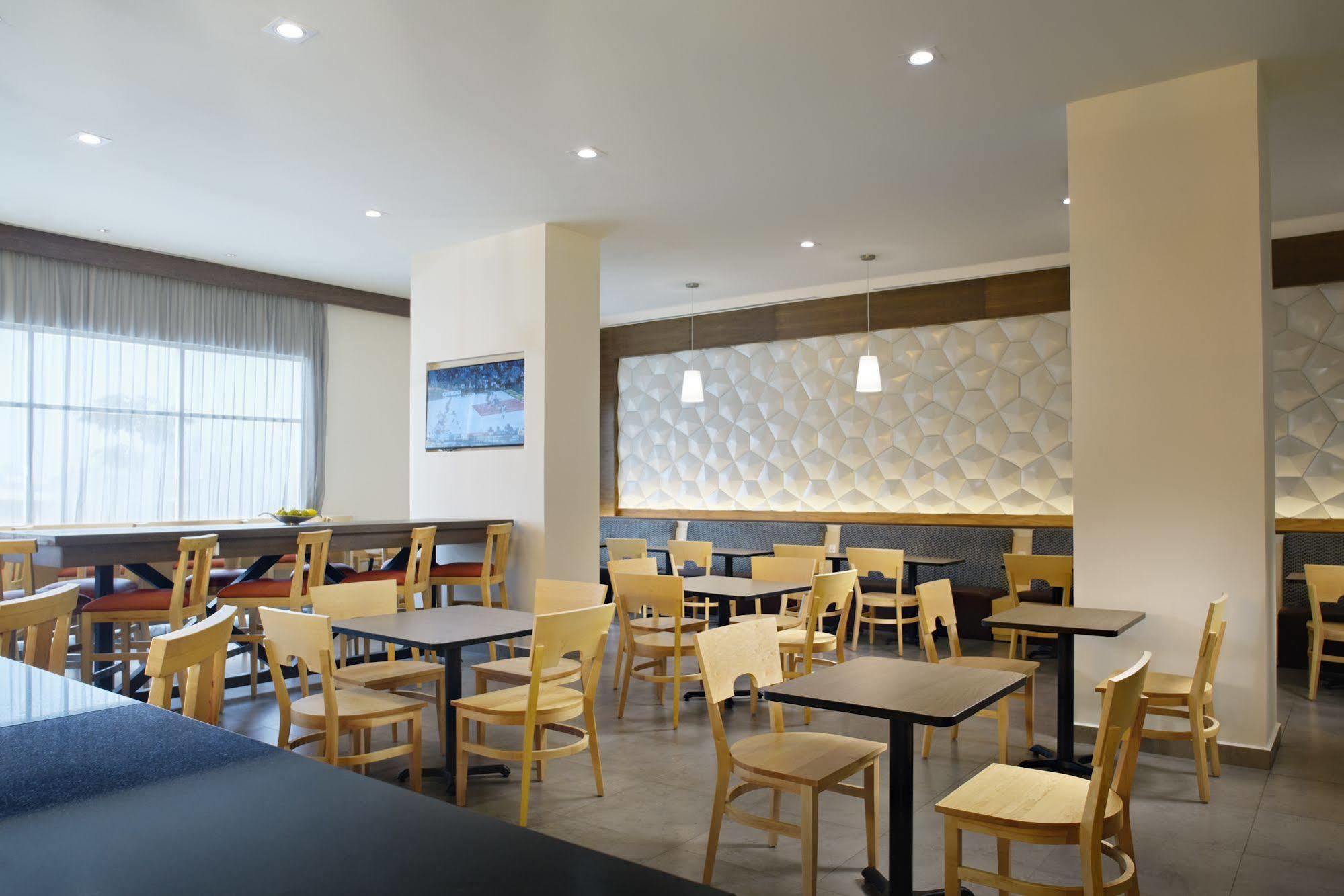 Fairfield Inn & Suites By Marriott Villahermosa Tabasco Exterior photo